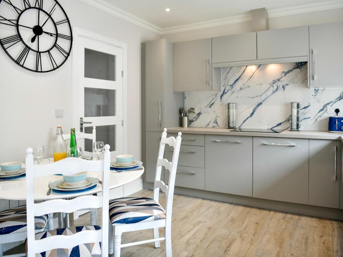 Pass The Keys Newly Refurbished Modern Bungalow - Pets Welcome Villa Swansea Eksteriør bilde