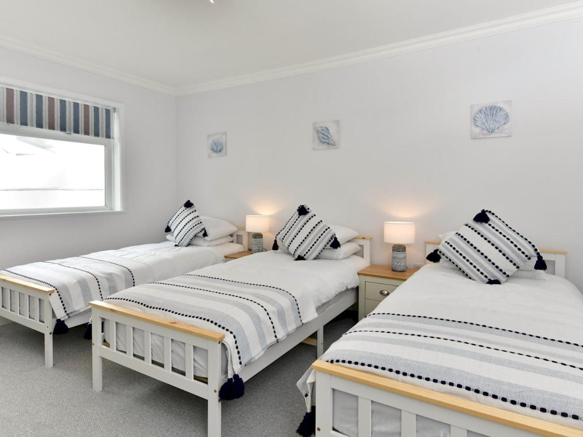 Pass The Keys Newly Refurbished Modern Bungalow - Pets Welcome Villa Swansea Eksteriør bilde