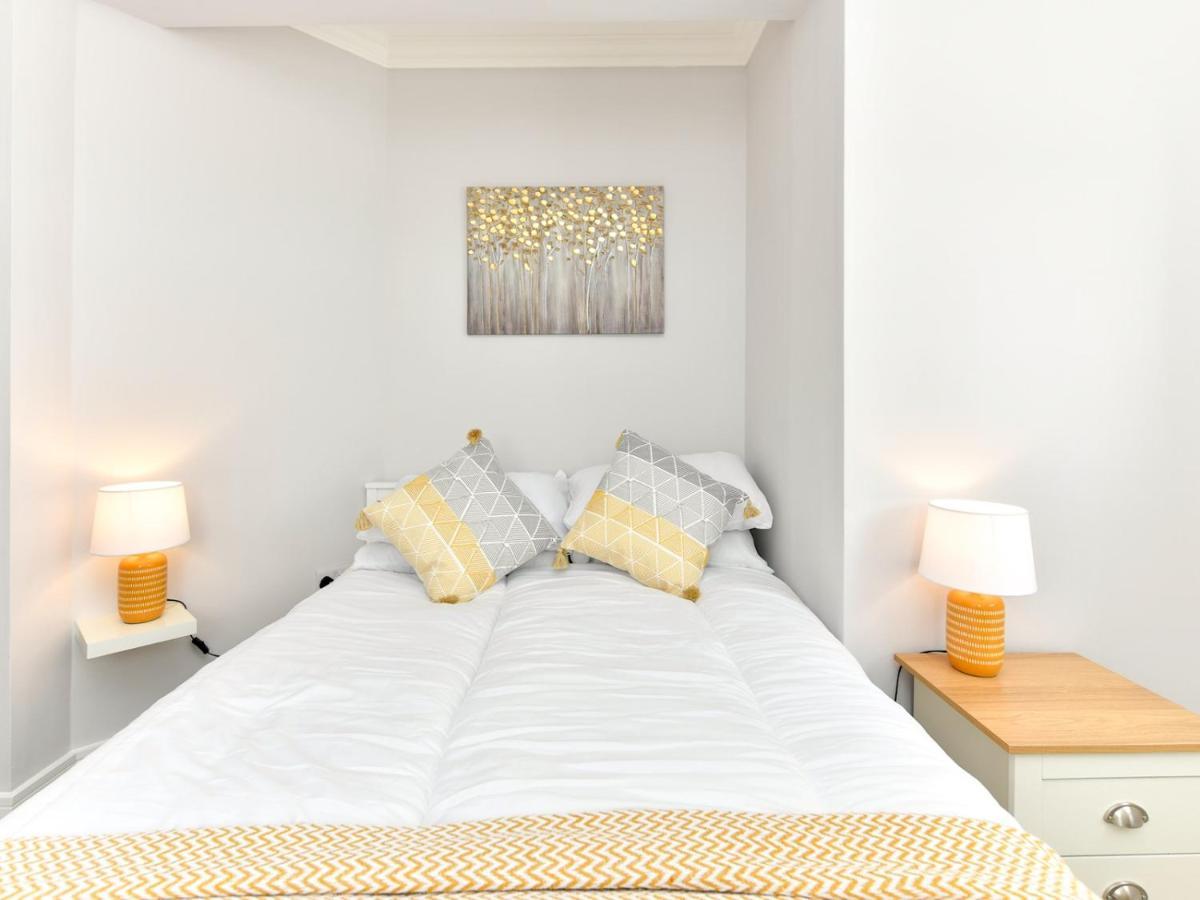 Pass The Keys Newly Refurbished Modern Bungalow - Pets Welcome Villa Swansea Eksteriør bilde