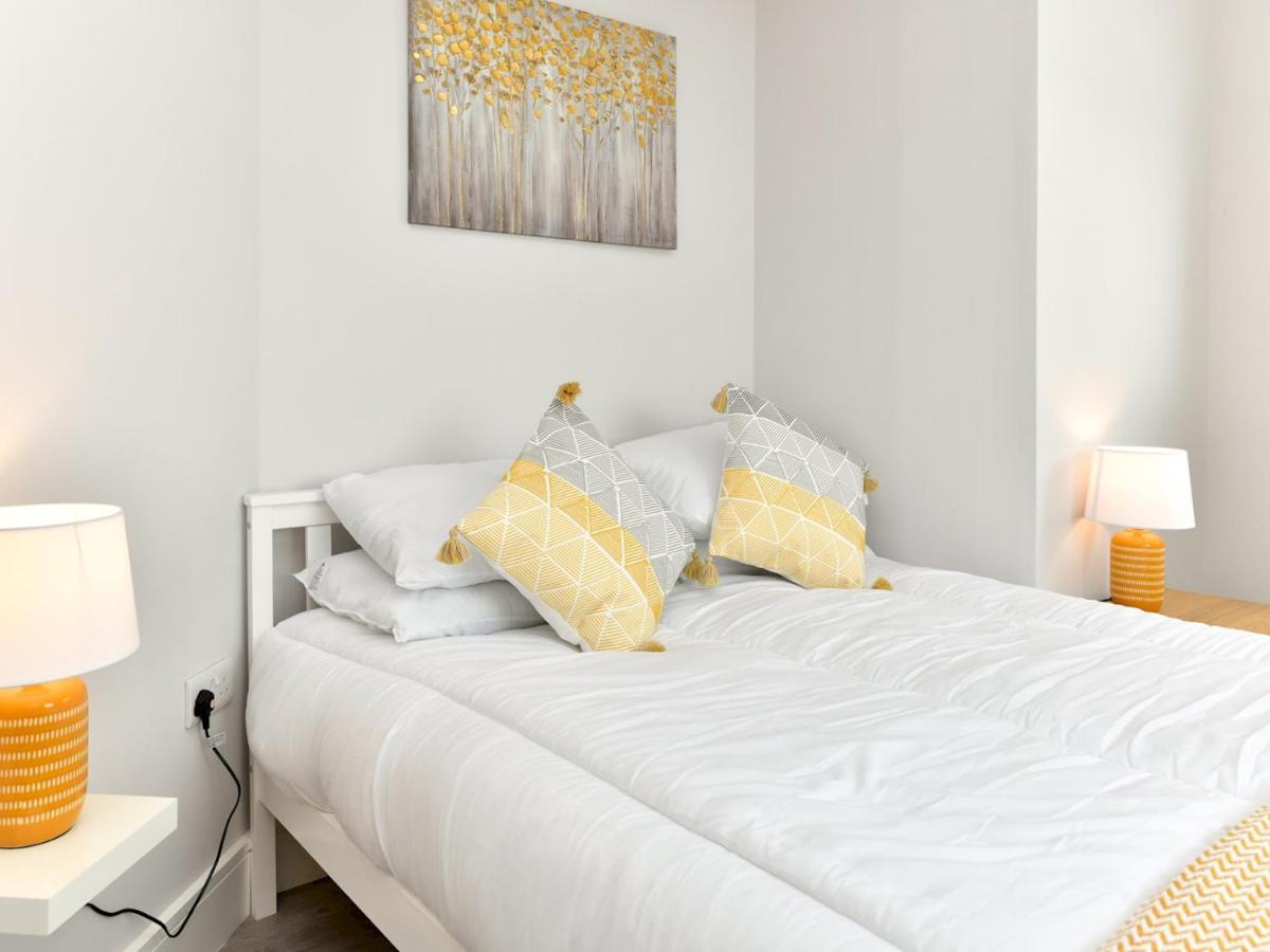 Pass The Keys Newly Refurbished Modern Bungalow - Pets Welcome Villa Swansea Eksteriør bilde