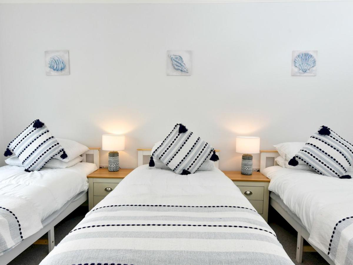 Pass The Keys Newly Refurbished Modern Bungalow - Pets Welcome Villa Swansea Eksteriør bilde